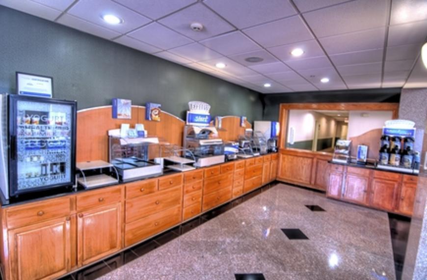 Holiday Inn Express & Suites Houston Northwest-Brookhollow By Ihg Restoran fotoğraf