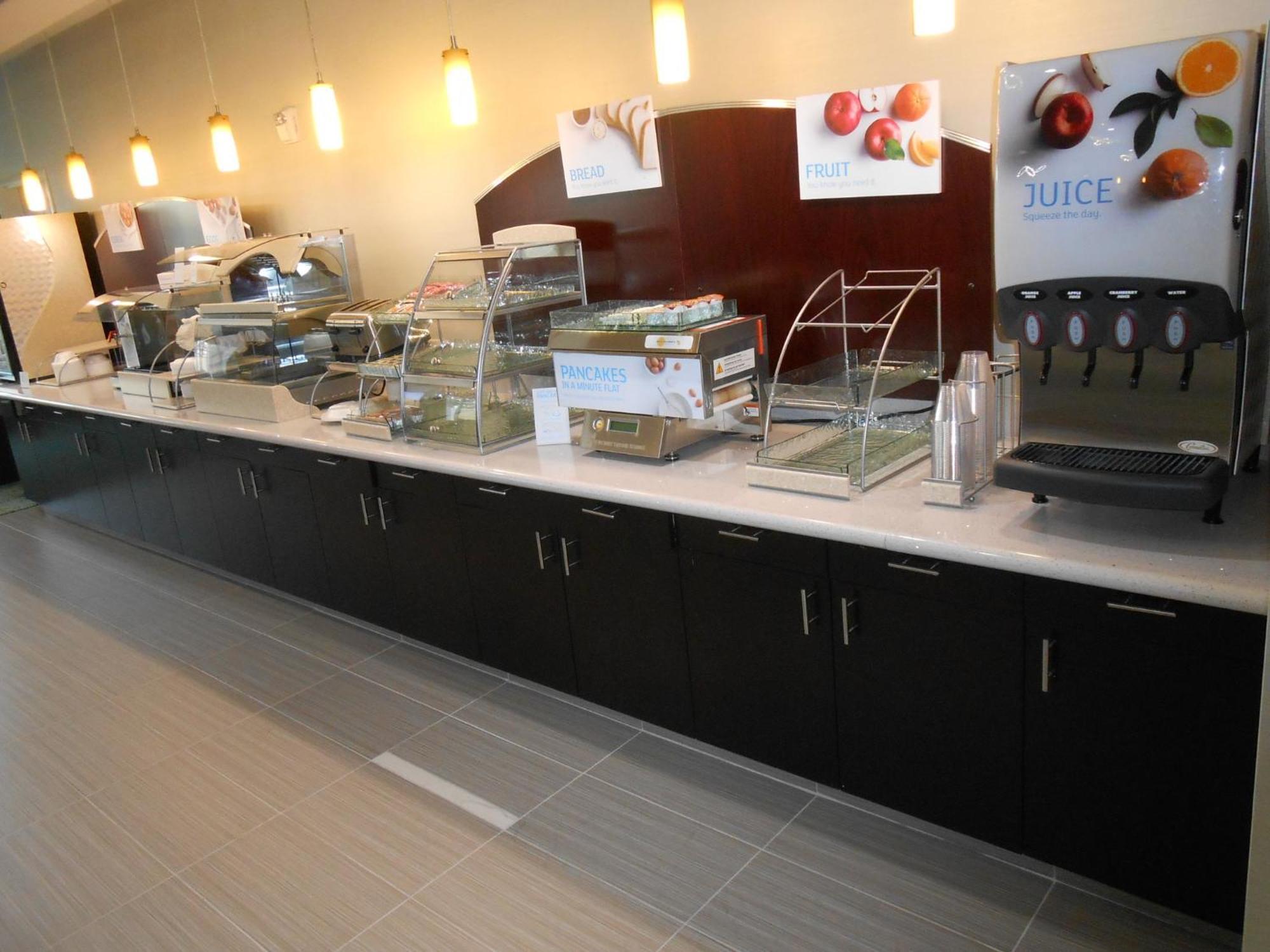 Holiday Inn Express & Suites Houston Northwest-Brookhollow By Ihg Dış mekan fotoğraf