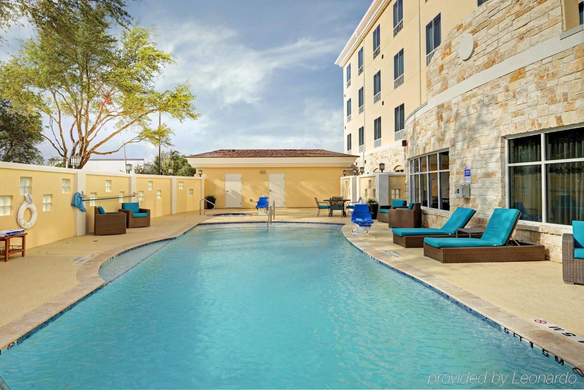 Holiday Inn Express & Suites Houston Northwest-Brookhollow By Ihg Dış mekan fotoğraf